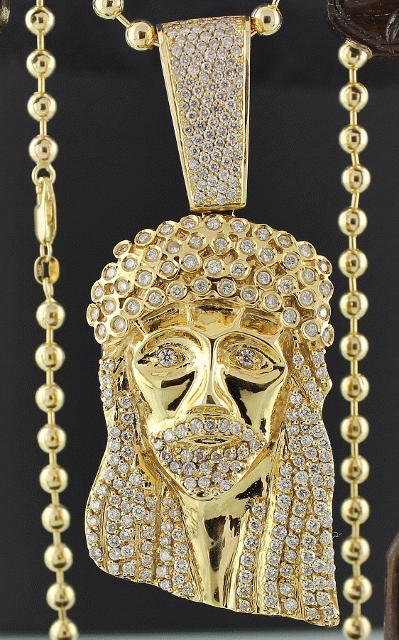 (image for) A 18K YELLOW GOLD DIAMOND PENDENT WITH CHAIN