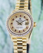 (image for) A ROLEX LADY SIZE 18K YELLOW GOLD OYSTER PERPETUAL DATEJUST - 69178
