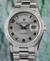 (image for) A ROLEX 18K WHITE GOLD OYSTER PERPETUAL DAY-DATE / 18239
