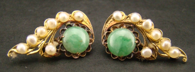 (image for) THE ANTIQUE PEARL WITH JADE EARSTUD